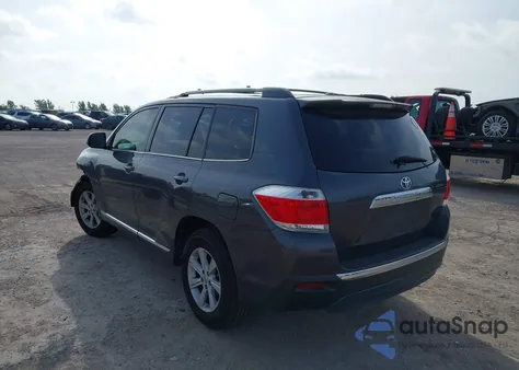 2013 Toyota Highlander Plus/Se z USA, uszkodzony, nr VIN 5TDZK3EH2DS116160